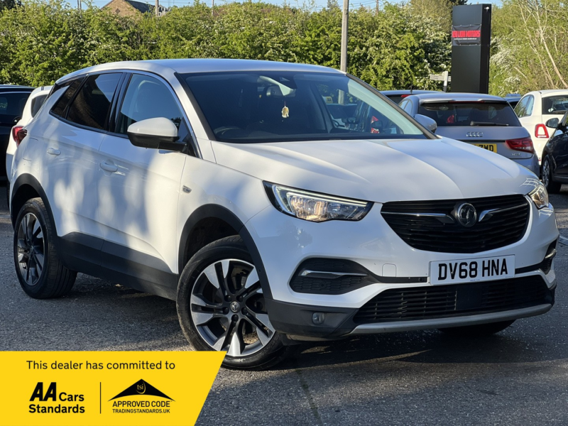 2018 Vauxhall Grandland X 1.2 Turbo Sport Nav in White — image 1