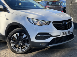 2018 Vauxhall Grandland X 1.2 Turbo Sport Nav in White — image 4