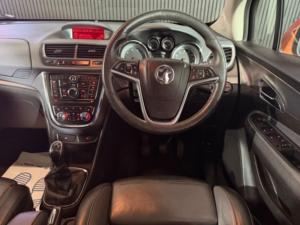 2015 Vauxhall Mokka 1.6 Cdti Se in Orange — image 5