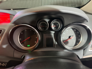 2015 Vauxhall Mokka 1.6 Cdti Se in Orange — image 6