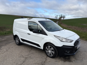 2019 Ford Transit Connect 1.5 220 Ecoblue in White — image 3