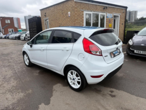 2017 Ford Fiesta 1.0t Ecoboost Zetec White Edition Euro 6 (s/s) 5dr in White — image 5
