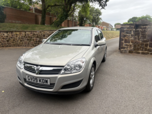2009 Vauxhall Astra 1.6 I 16v Club in Silver — image 3
