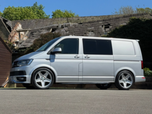 2017 Volkswagen Transporter 2.0 Bitdi T32 Bluemotion Tech in Silver — image 3