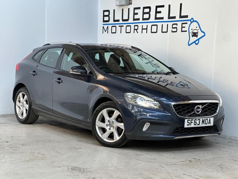 2013 Volvo V40 Cross Country 1.6 D2 Lux Euro 5 (s/s) 5dr in Blue — image 1