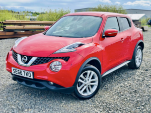2017 Nissan Juke 1.2 Dig-T Acenta in Red — image 3