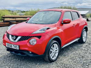 2017 Nissan Juke 1.2 Dig-T Acenta in Red — image 4