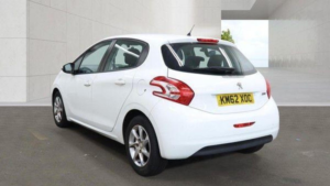 2013 Peugeot 208 1.4 Vti Active Euro 5 5dr in White — image 3