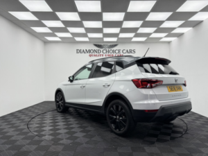 2018 SEAT Arona 1.6 Tdi Se Technology Lux in White — image 4