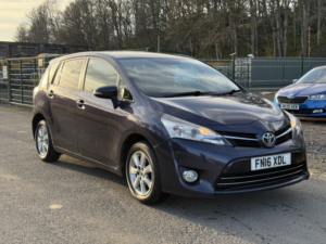2016 Toyota Verso 1.6 V-Matic Icon MPV 5dr Petrol Manual Euro 6 (132 Ps) in Blue — image 3
