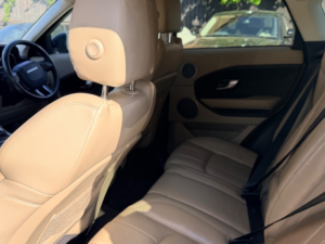2016 Land Rover Range Rover Evoque Td4 Se Tech in Brown — image 3