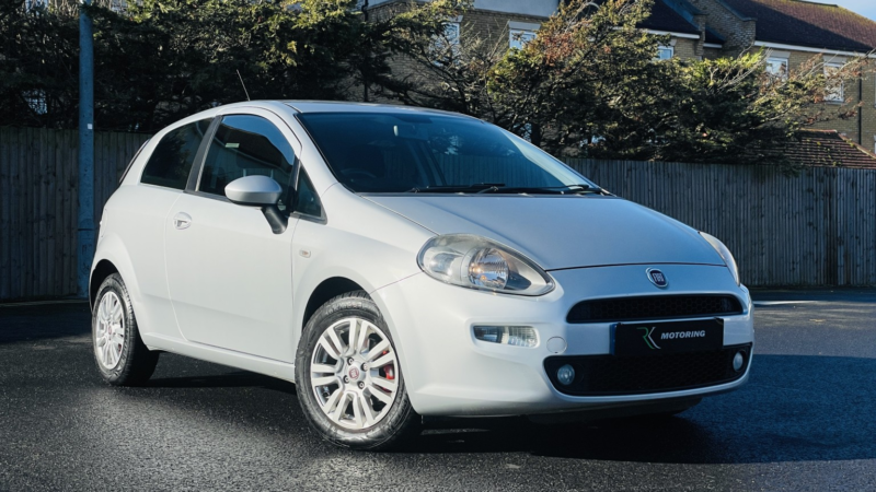2013 Fiat Punto 1.4 Easy in Grey — image 1