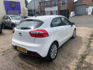 2012 Kia Rio 1.4 2 Euro 5 5dr in White — image 4