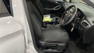 2020 Vauxhall Astra 1.2 Turbo Se Hatchback 5dr Petrol Manual Euro 6 (s/s) (110 Ps) in White — image 2