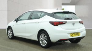 2020 Vauxhall Astra 1.2 Turbo Se Hatchback 5dr Petrol Manual Euro 6 (s/s) (110 Ps) in White — image 6