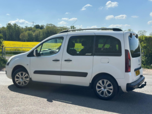 2014 Citroen Berlingo 1.6 Hdi Xtr Multispace MPV Euro 5 5dr in White — image 6