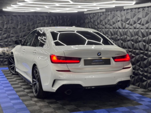 2019 BMW 3 Series 3.0 330d M Sport Auto Euro 6 (s/s) 4dr in White — image 4