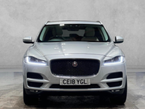 2018 Jaguar F-Pace 2.0 D180 Portfolio Auto AWD Euro 6 (s/s) 5dr in Silver — image 2