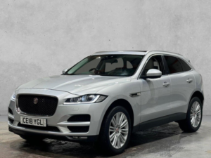 2018 Jaguar F-Pace 2.0 D180 Portfolio Auto AWD Euro 6 (s/s) 5dr in Silver — image 4