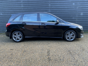2018 Mercedes-Benz B Class 1.6 B200 Exclusive Edition (plus) MPV 5dr Petrol 7g-Dct Euro 6 (s/s) (156 Ps) in Black — image 5