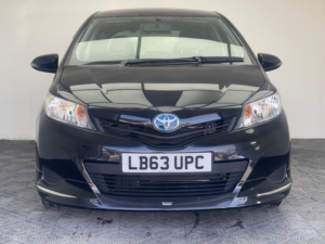 2013 Toyota Yaris 1.33 Dual Vvt-I Tr Multidrive S Euro 5 5dr in Black — image 2