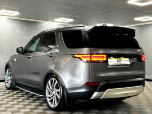 2017 Land Rover Discovery 3.0 Td V6 Hse Auto 4WD Euro 6 (s/s) 5dr in Grey — image 2