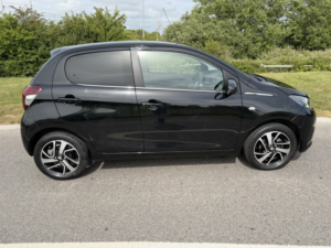 2020 Peugeot 108 1.0 Allure in Black — image 2