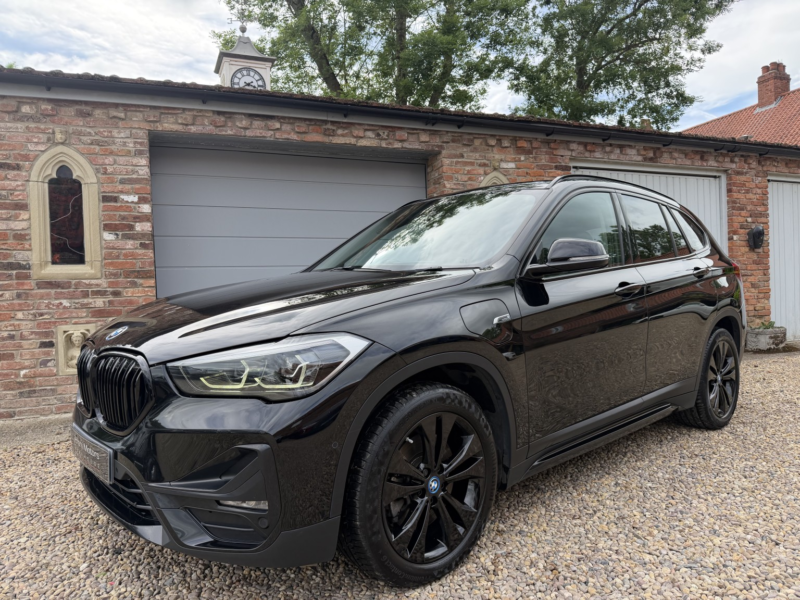 2022 BMW X1 1.5 X1 Xdrive25e Sport in Black — image 1