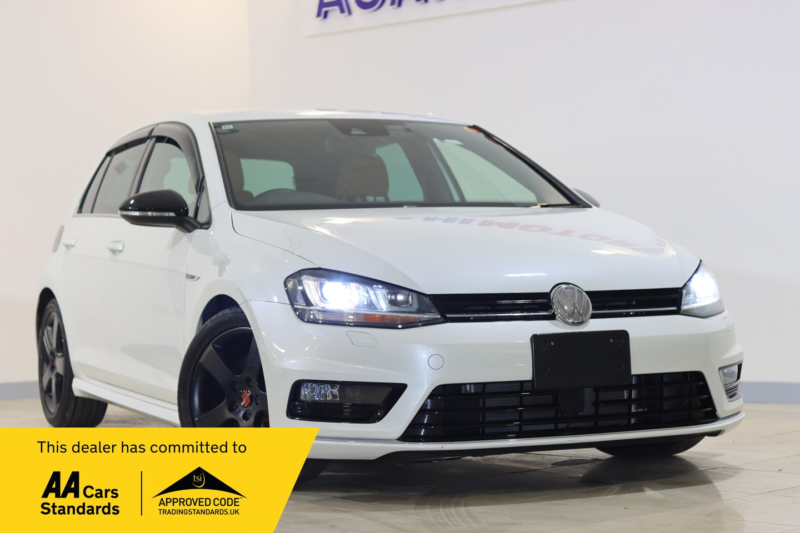 2014 Volkswagen Golf 1.4 Tsi Bluemotion Tech Act Gt Edition in White — image 1