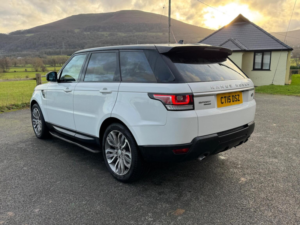 2015 Land Rover Range Rover Sport 3.0 Sd V6 Hse Auto 4WD Euro 5 (s/s) 5dr in White — image 5