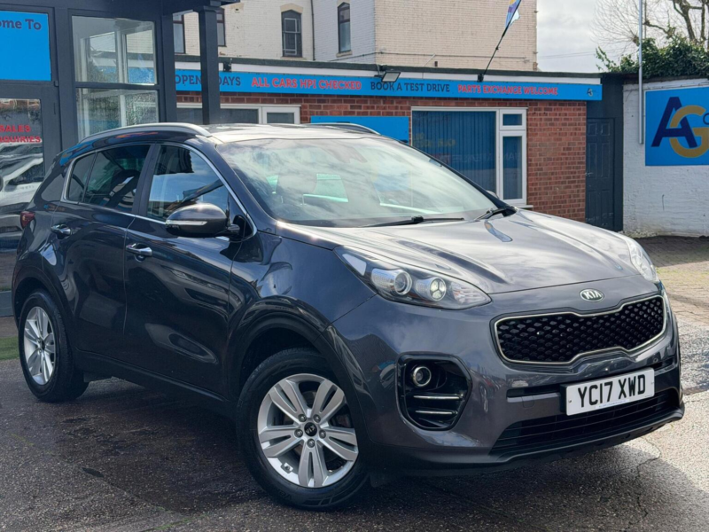 2017 Kia Sportage 1.7 Crdi 2 Euro 6 (s/s) 5dr in Silver — image 1