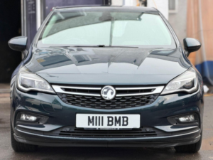 2016 Vauxhall Astra 1.4i Turbo Elite Auto Euro 6 (s/s) 5dr in Green — image 5