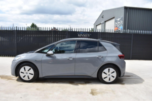 2022 Volkswagen Id.4 Pure 52kwh Life Auto 5dr in Black — image 4