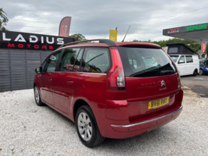 2011 Citroen Grand C4 Picasso 1.6 Hdi Vtr+ Egs6 Euro 5 5dr in Red — image 4