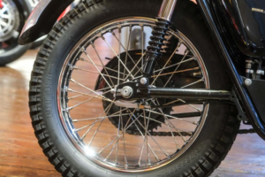 1964 Triumph Bonneville T120 T120c 650 "tt" Special Fully Restored in Blue — image 4