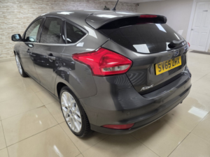 2015 Ford Focus 1.5t Ecoboost Titanium X Hatchback 5dr Petrol Manual Euro 6 (s/s) (182 Ps) in Grey — image 4