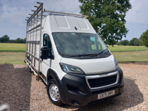 2021 Peugeot Boxer 2.2 Bluehdi 435 Professional in White — image 2