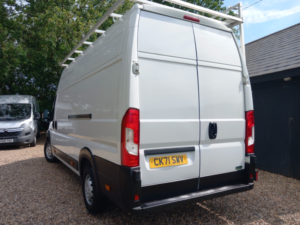 2021 Peugeot Boxer 2.2 Bluehdi 435 Professional in White — image 5