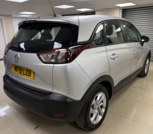 2019 Vauxhall Crossland X 1.2 Se SUV 5dr Petrol Manual Euro 6 (83 Ps) in Multicolour — image 4