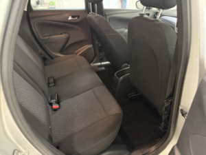 2019 Vauxhall Crossland X 1.2 Se SUV 5dr Petrol Manual Euro 6 (83 Ps) in Multicolour — image 6