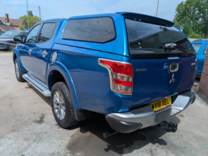 2018 Mitsubishi L200 2.4 Di-D Dc Barbarian in Blue — image 4