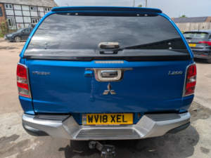 2018 Mitsubishi L200 2.4 Di-D Dc Barbarian in Blue — image 6