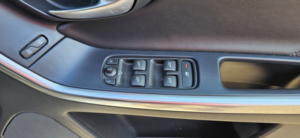 2017 Volvo Xc60 2.0 Se Nav T5 Automatic in Silver — image 2