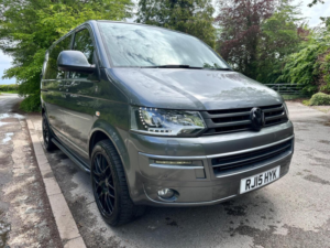 2015 Volkswagen Transporter 2.0 Bitdi T32 Highline Kombi DSG 4motion L3 H1 4dr in Grey — image 1