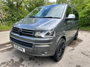2015 Volkswagen Transporter 2.0 Bitdi T32 Highline Kombi DSG 4motion L3 H1 4dr in Grey — image 3
