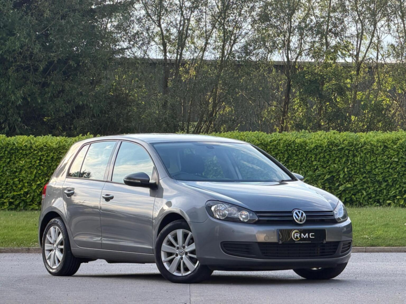 2012 Volkswagen Golf 2.0 Tdi Match Euro 5 5dr in Grey — image 1