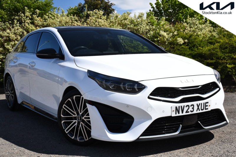 2023 Kia Proceed 1.5 T-Gdi Gt-Line S Shooting Brake 5dr Petrol Dct Euro 6 (s/s) (158 Bhp) in White — image 1