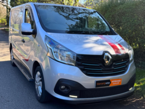 2019 Renault Trafic 1.6 Dci Energy 27 Sport Nav Swb Standard Roof Euro 6 (s/s) 5dr in Silver — image 5