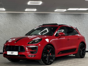 2016 Porsche Macan 3.0t V6 Gts Pdk 4WD Euro 6 (s/s) 5dr in Red — image 3