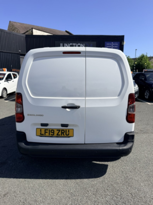 2019 Citroen Berlingo 1.6 Bluehdi 650 Enterprise M in White — image 6